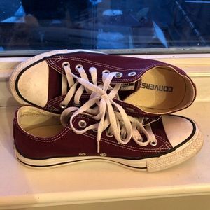 maroon converse